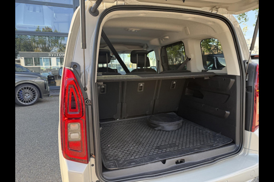 Toyota PROACE CITY Verso Toyota Proace City L1 Electric Team D SOH: 100% | VAN: 29.900,- VOOR: 26.877,- UW HERFSTVOORDEEL: 3.023,- euro | RIJKLAARPRIJS incl. TOYOTA GARANTIE