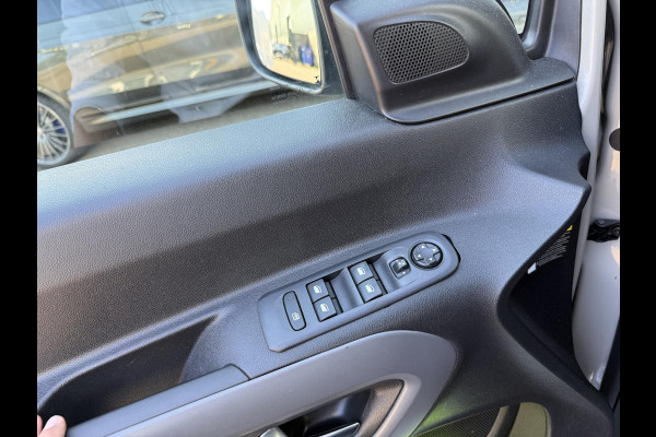Toyota PROACE CITY Verso Toyota Proace City L1 Electric Team D SOH: 100% | VAN: 29.900,- VOOR: 26.877,- UW HERFSTVOORDEEL: 3.023,- euro | RIJKLAARPRIJS incl. TOYOTA GARANTIE
