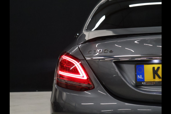 Mercedes-Benz C-Klasse 300 e AMG Limited [DIGITAL DASHBOARD, GROOT NAVIGATIE, APPLE CARPLAY, ANDROID, ELEK. VERSTELBARE SPORTSTOELEN, CAMERA V+A, STOELVERWARMING, CRUISE, CLIMATE, NIEUWSTAAT]