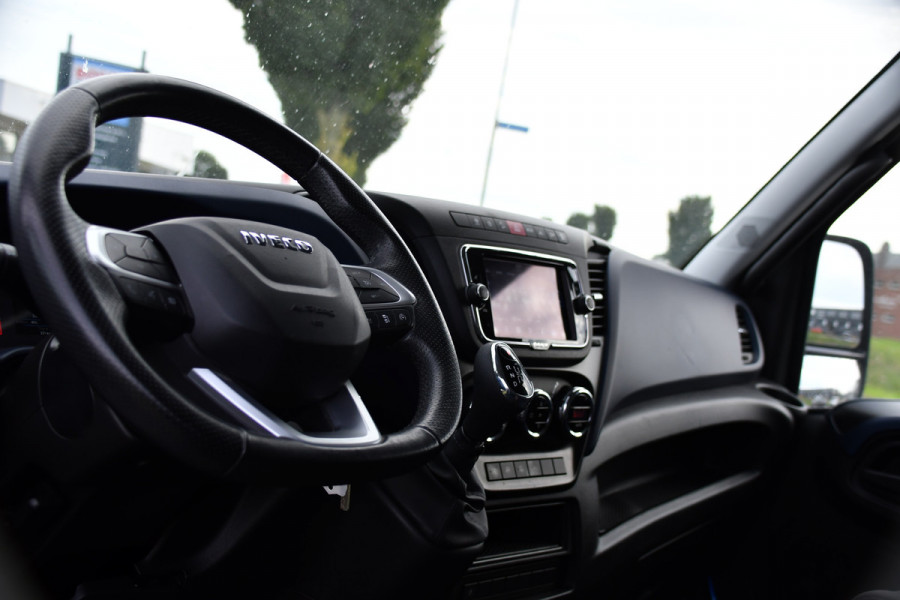 Iveco Daily 35C14V 2.3 352 H2 PB Edition Adaptieve Cruise, Camera, LED, Automaat, Clima, 3500kg Trekgewicht, Multimedia, Uniek!