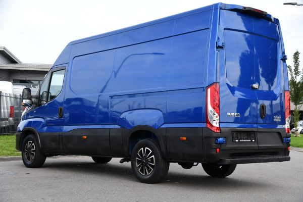 Iveco Daily 35C14V 2.3 352 H2 PB Edition Adaptieve Cruise, Camera, LED, Automaat, Clima, 3500kg Trekgewicht, Multimedia, Uniek!