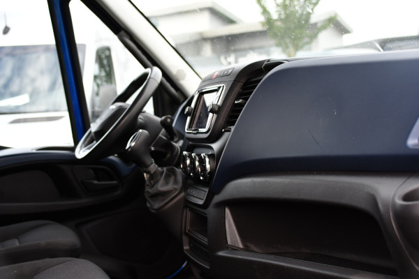 Iveco Daily 35C14V 2.3 352 H2 PB Edition Adaptieve Cruise, Camera, LED, Automaat, Clima, 3500kg Trekgewicht, Multimedia, Uniek!