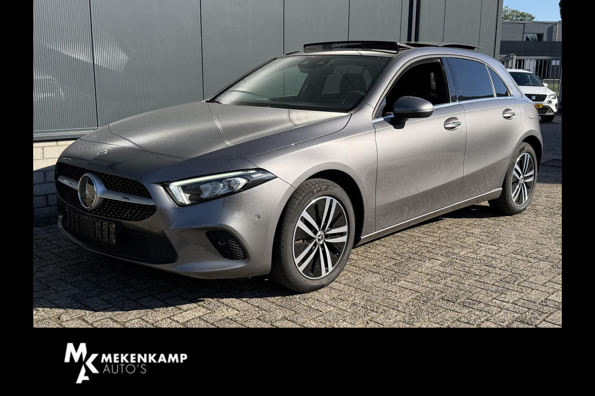 Mercedes-Benz A-Klasse 250 e Business Line 17"/Panoramadak/Adaptieve cruise/Dodehoek/Stoelverwarming/LED/PDC v+a/Apple Carplay & Android Auto