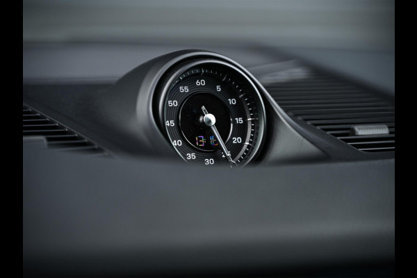 Porsche Cayenne Coupé 3.0 E-Hybrid | Panoramadak | NL-Auto | Dealeronderhouden | Sport Chrono | Bose | Memory Seats | Stoelverwarming + Ventilatie | Luchtvering | Stuurverwaming | Trekhaak |