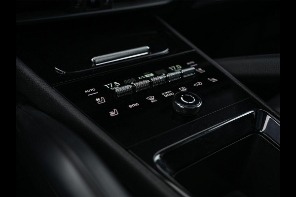 Porsche Cayenne Coupé 3.0 E-Hybrid | Panoramadak | NL-Auto | Dealeronderhouden | Sport Chrono | Bose | Memory Seats | Stoelverwarming + Ventilatie | Luchtvering | Stuurverwaming | Trekhaak |