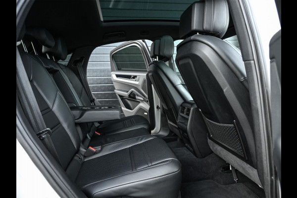 Porsche Cayenne Coupé 3.0 E-Hybrid | Panoramadak | NL-Auto | Dealeronderhouden | Sport Chrono | Bose | Memory Seats | Stoelverwarming + Ventilatie | Luchtvering | Stuurverwaming | Trekhaak |