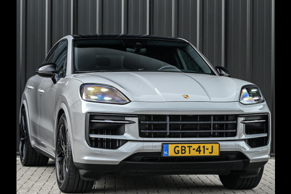 Porsche Cayenne Coupé 3.0 E-Hybrid | Panoramadak | NL-Auto | Dealeronderhouden | Sport Chrono | Bose | Memory Seats | Stoelverwarming + Ventilatie | Luchtvering | Stuurverwaming | Trekhaak |