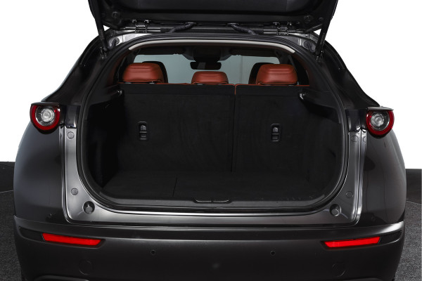 Mazda CX-30 2.0 e-SkyActiv-X 186 PK M Hybrid Nagisa Org. NL. | Adapt. Cruise | Trekhaak | Stoelverw. | PDC | Camera | NAV + App. Connect | ECC | Bose | Elek. Klep | LM 18" |