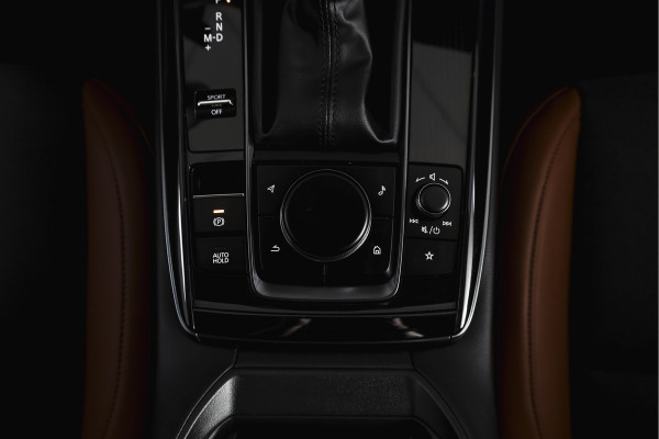 Mazda CX-30 2.0 e-SkyActiv-X 186 PK M Hybrid Nagisa Org. NL. | Adapt. Cruise | Trekhaak | Stoelverw. | PDC | Camera | NAV + App. Connect | ECC | Bose | Elek. Klep | LM 18" |