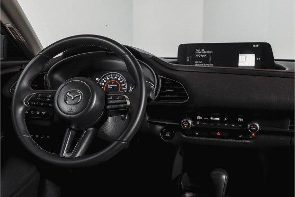 Mazda CX-30 2.0 e-SkyActiv-X 186 PK M Hybrid Nagisa Org. NL. | Adapt. Cruise | Trekhaak | Stoelverw. | PDC | Camera | NAV + App. Connect | ECC | Bose | Elek. Klep | LM 18" |