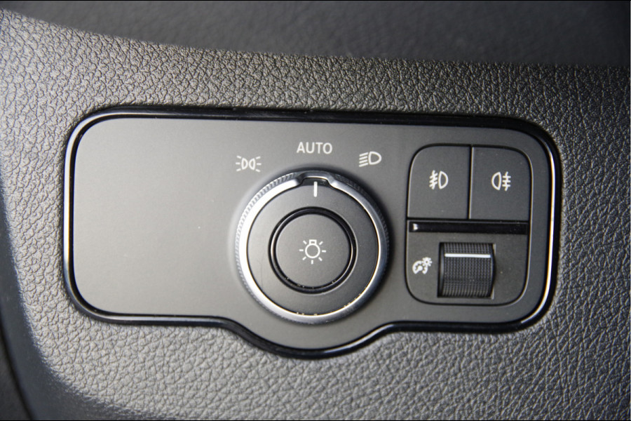 Mercedes-Benz Sprinter 317 1.9 CDI L2H2 3-ZITS, FACELIFT, AUT. LED, 3.5T TREKHAAK, CAMERA, NAVI, CRUISE, CLIMA, PARKEERSENSOREN