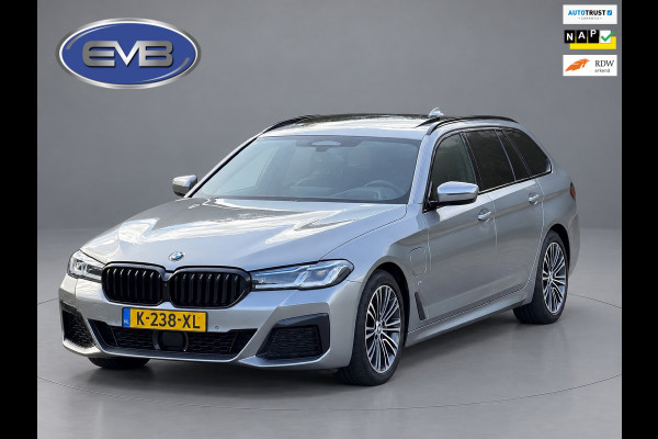 BMW 5 Serie Touring 530e M sport PLUS, panoramadak, electr trekhaak, lazer, VOL OPTIES! 1 e eigenaar, Origineel NL auto met nap