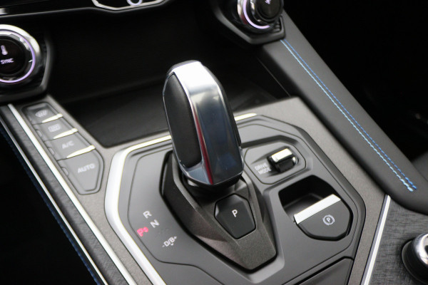 Lynk & Co 01 1.5 Plug-in Hybrid 360° Camera, Panoramadak, Zwarte hemel, ACC, Apple Carplay, Infinity Sound, DAB, 20''