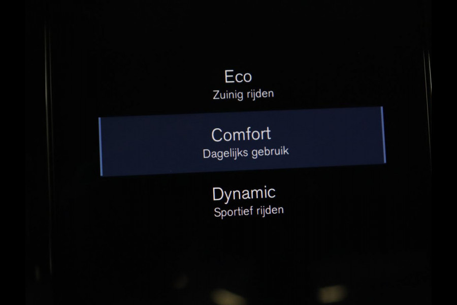 Volvo S60 2.0 T4 R-Design | Stoelverwarming | LED | Navigatie | Camera |