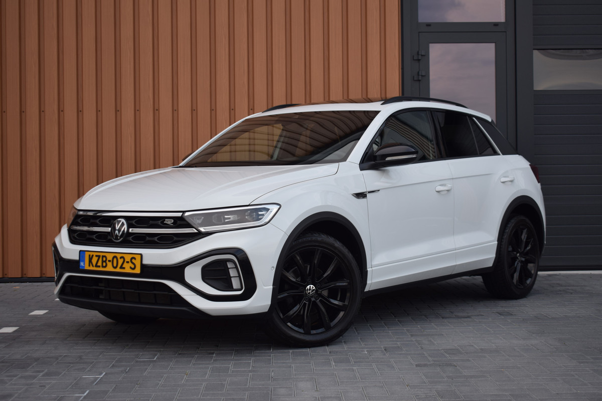 Volkswagen T-Roc 1.5 TSI R-Line Black Style | Pano | Keyless | Trekhaak | IQ light
