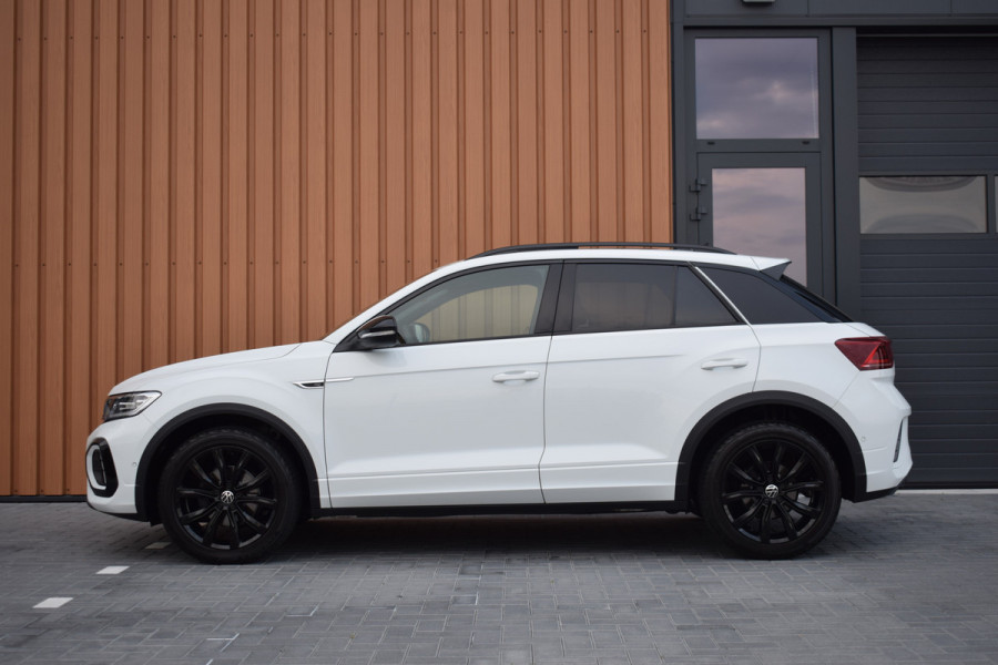 Volkswagen T-Roc 1.5 TSI R-Line Black Style | Pano | Keyless | Trekhaak | IQ light