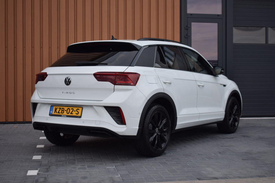 Volkswagen T-Roc 1.5 TSI R-Line Black Style | Pano | Keyless | Trekhaak | IQ light