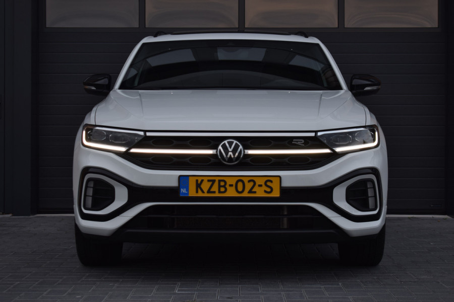 Volkswagen T-Roc 1.5 TSI R-Line Black Style | Pano | Keyless | Trekhaak | IQ light