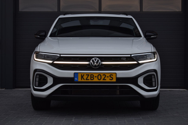 Volkswagen T-Roc 1.5 TSI R-Line Black Style | Pano | Keyless | Trekhaak | IQ light