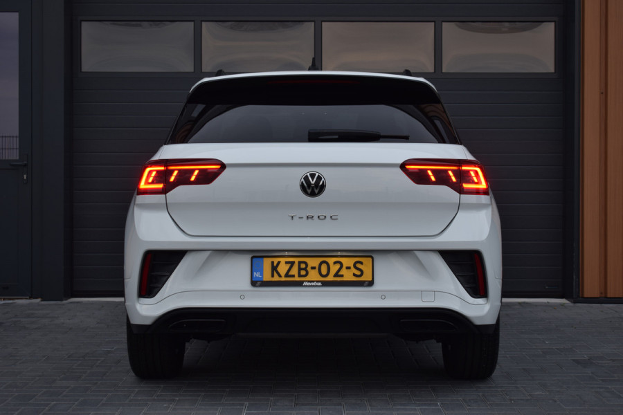 Volkswagen T-Roc 1.5 TSI R-Line Black Style | Pano | Keyless | Trekhaak | IQ light