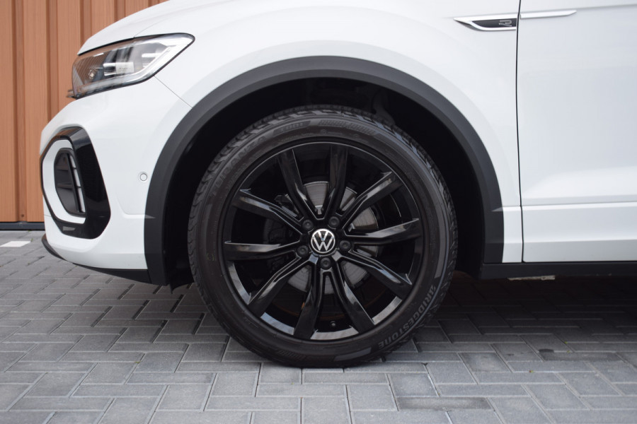 Volkswagen T-Roc 1.5 TSI R-Line Black Style | Pano | Keyless | Trekhaak | IQ light