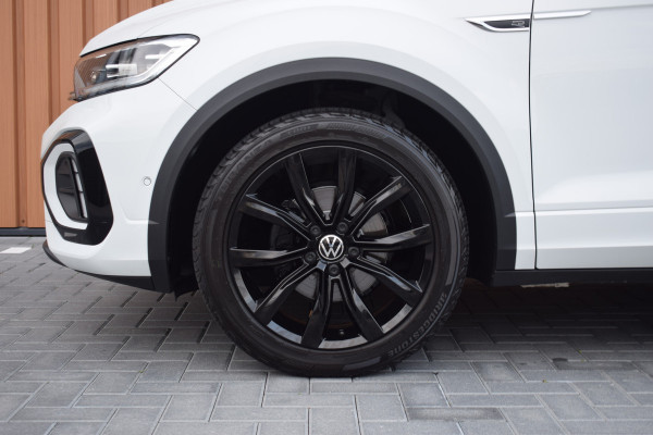 Volkswagen T-Roc 1.5 TSI R-Line Black Style | Pano | Keyless | Trekhaak | IQ light