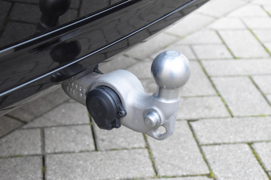 Volvo XC90 T8 455PK Plug-in hybrid AWD Ultra Dark / Bowers & Wilkins / Luchtvering / Head-Up Display / 360 Camera / Massagestoelen / Elektrisch bedienbare stoelen met geheugen / Stoelventilatie / Nappaleder / Elektrisch uitklapbare trekhaak