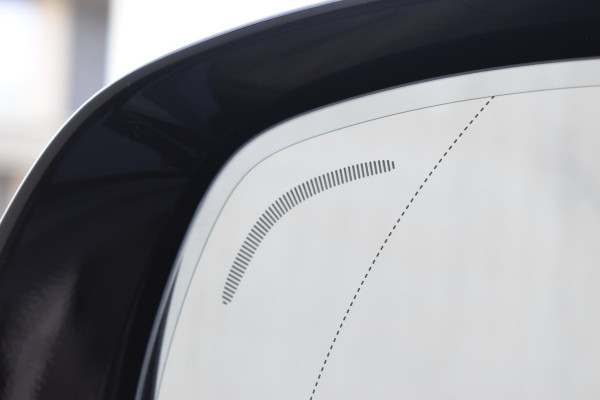 Volvo XC90 T8 455PK Plug-in hybrid AWD Ultra Dark / Bowers & Wilkins / Luchtvering / Head-Up Display / 360 Camera / Massagestoelen / Elektrisch bedienbare stoelen met geheugen / Stoelventilatie / Nappaleder / Elektrisch uitklapbare trekhaak