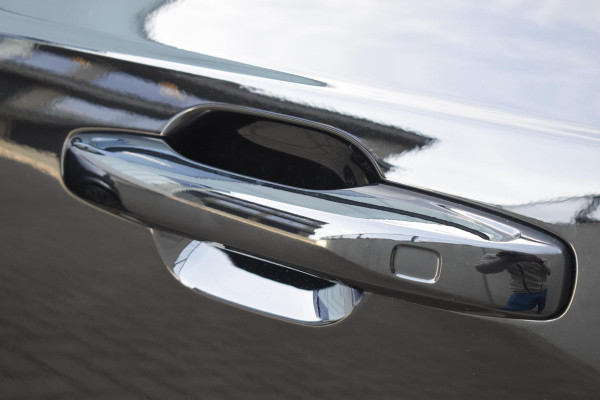 Volvo XC90 T8 455PK Plug-in hybrid AWD Ultra Dark / Bowers & Wilkins / Luchtvering / Head-Up Display / 360 Camera / Massagestoelen / Elektrisch bedienbare stoelen met geheugen / Stoelventilatie / Nappaleder / Elektrisch uitklapbare trekhaak