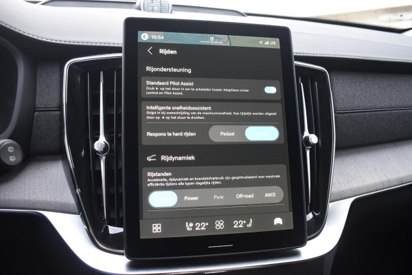 Volvo XC90 T8 455PK Plug-in hybrid AWD Ultra Dark / Bowers & Wilkins / Luchtvering / Head-Up Display / 360 Camera / Massagestoelen / Elektrisch bedienbare stoelen met geheugen / Stoelventilatie / Nappaleder / Elektrisch uitklapbare trekhaak