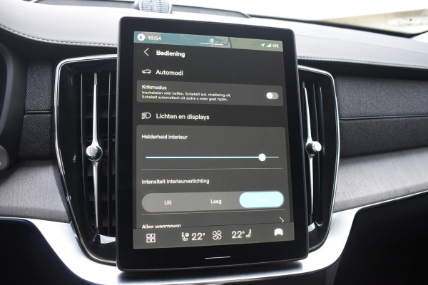 Volvo XC90 T8 455PK Plug-in hybrid AWD Ultra Dark / Bowers & Wilkins / Luchtvering / Head-Up Display / 360 Camera / Massagestoelen / Elektrisch bedienbare stoelen met geheugen / Stoelventilatie / Nappaleder / Elektrisch uitklapbare trekhaak