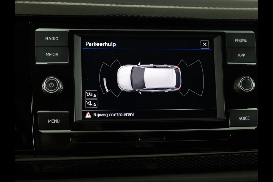 Volkswagen Polo 1.0 TSI Life 95 pk | Navigatie via App | Parkeersensoren | Adaptieve cruise control | LED koplampen | Apple Carplay/Android Auto |