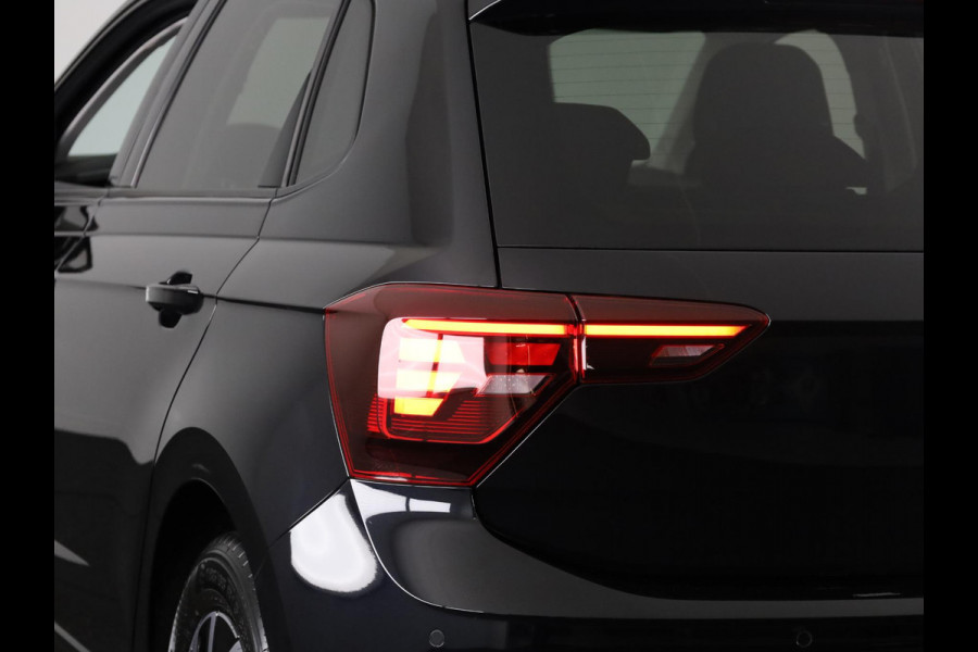 Volkswagen Polo 1.0 TSI Life 95 pk | Navigatie via App | Parkeersensoren | Adaptieve cruise control | LED koplampen | Apple Carplay/Android Auto |