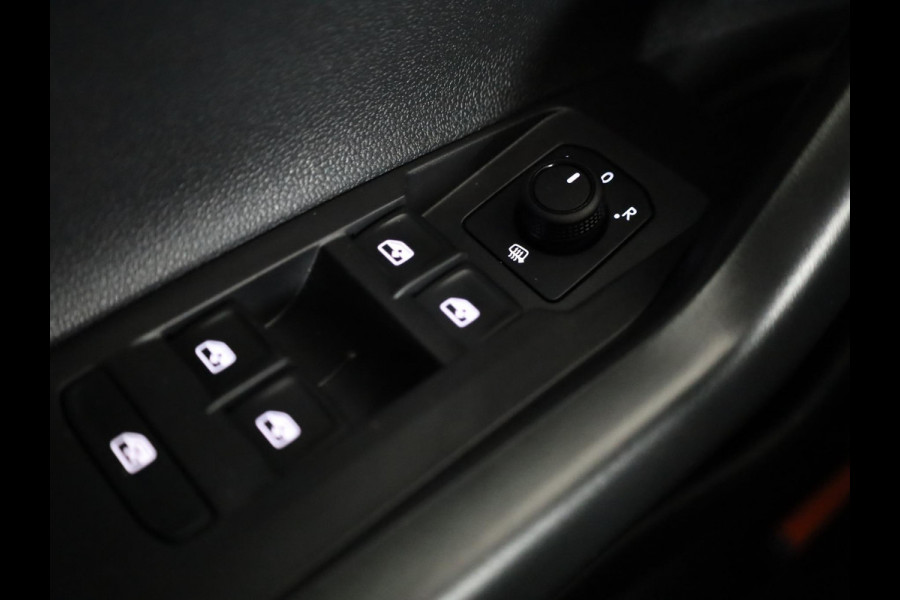 Volkswagen Polo 1.0 TSI Life 95 pk | Navigatie via App | Parkeersensoren | Adaptieve cruise control | LED koplampen | Apple Carplay/Android Auto |
