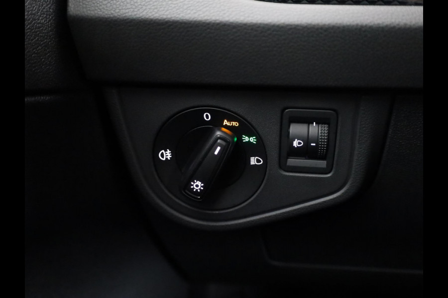 Volkswagen Polo 1.0 TSI Life 95 pk | Navigatie via App | Parkeersensoren | Adaptieve cruise control | LED koplampen | Apple Carplay/Android Auto |