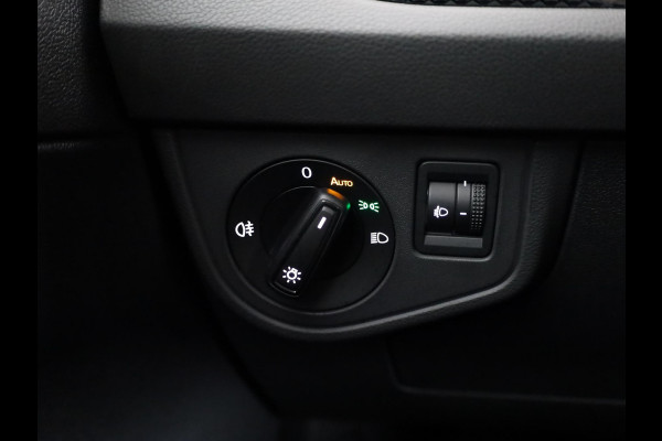 Volkswagen Polo 1.0 TSI Life 95 pk | Navigatie via App | Parkeersensoren | Adaptieve cruise control | LED koplampen | Apple Carplay/Android Auto |