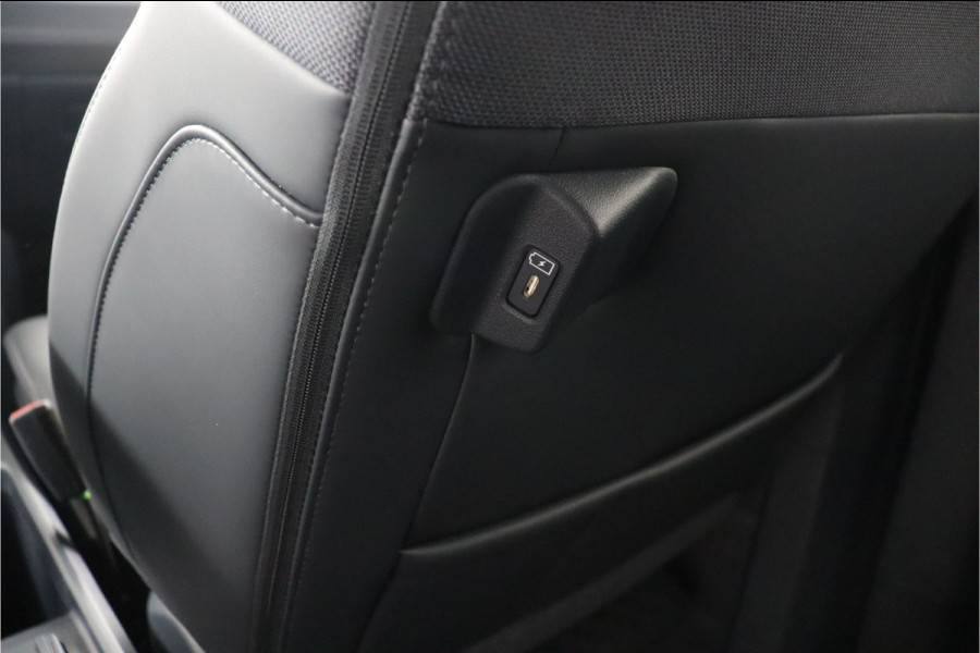 Kia PV5 Passenger Elite 71.2 kWh - 11kW 3-fase - 5 Zits - 360°-camera - Parkeersensoren, voor-, zij- en achterkant - 7 Jaar of 150.000 Fabrieksgarantie