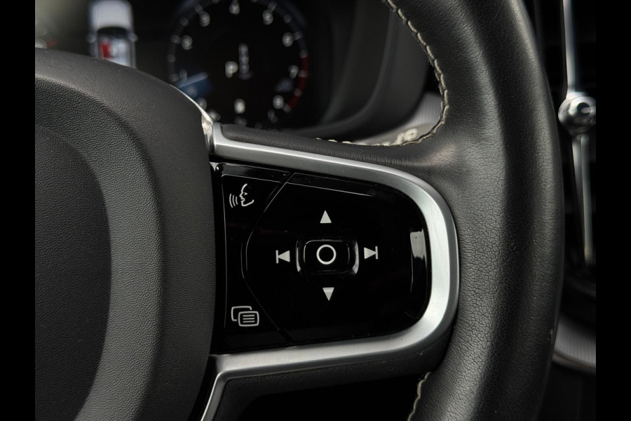 Volvo XC60 2.0 B5 AWD R-Design NAVI|LEDER|CAMERA|SPORTVELGEN