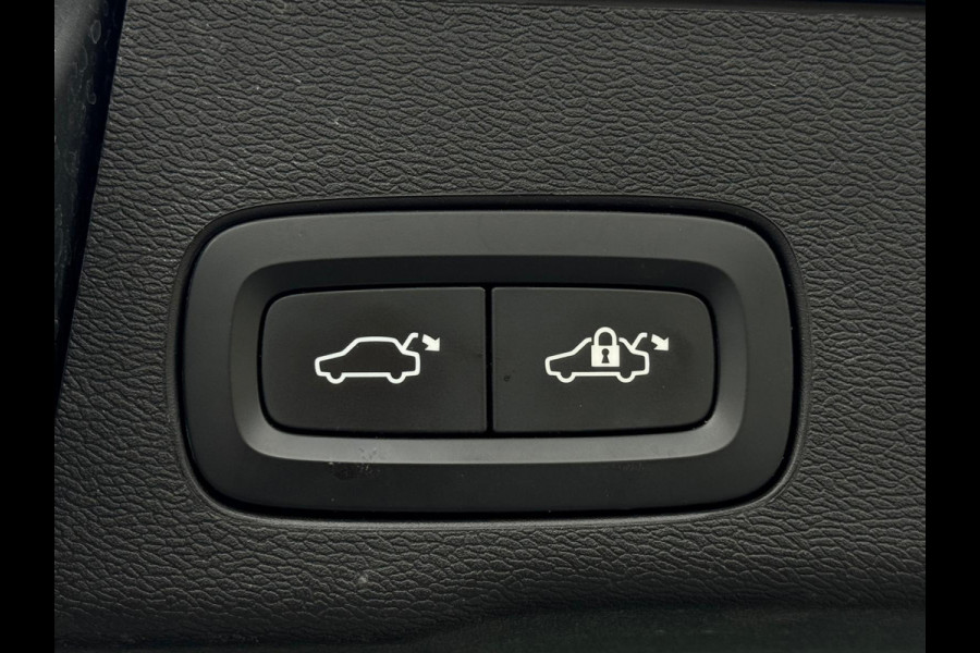 Volvo XC60 2.0 B5 AWD R-Design NAVI|LEDER|CAMERA|SPORTVELGEN