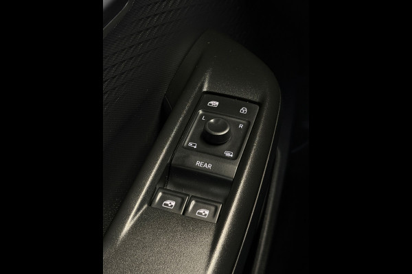CUPRA Born Essential 62 kWh CarPlay 204 pk
