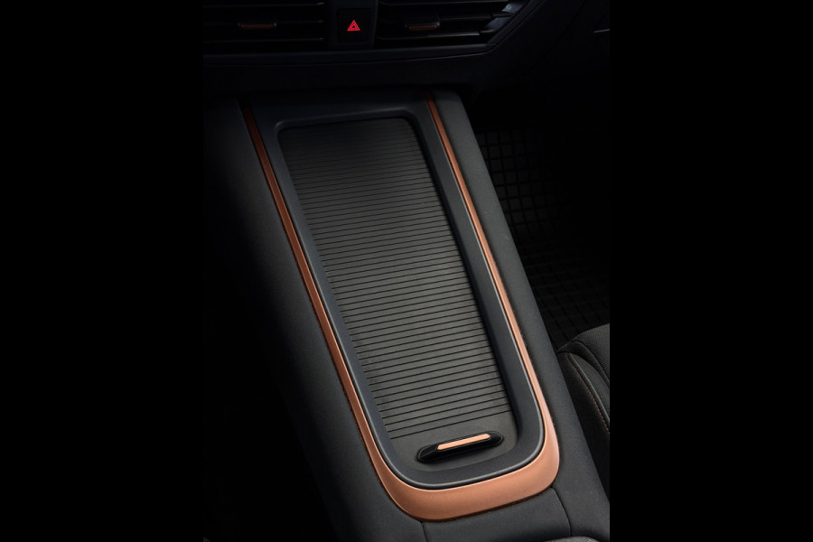 CUPRA Born Essential 62 kWh CarPlay 204 pk