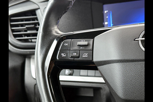 Opel Vivaro 2.0 Diesel 180pk L3 Automaat Dubbele Cabine 2 schuifdeuren Android Auto/Apple CarPlay Navigatie Keyless Entry&Start Climate Control Camera Cruise Control Houten afwerking laadruimte Trekhaak lichtmetalen velgen