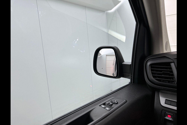 Opel Vivaro 2.0 Diesel 180pk L3 Automaat Dubbele Cabine 2 schuifdeuren Android Auto/Apple CarPlay Navigatie Keyless Entry&Start Climate Control Camera Cruise Control Houten afwerking laadruimte Trekhaak lichtmetalen velgen