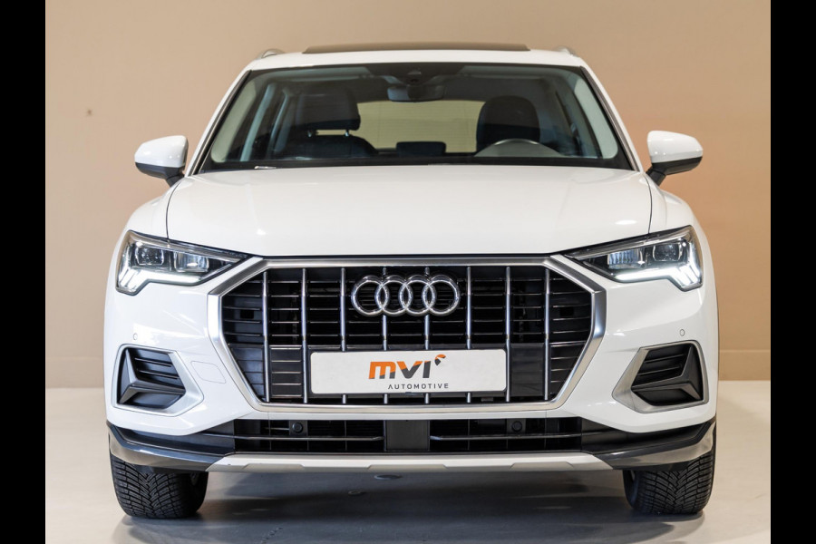 Audi Q3 35 TFSI Advanced / 150pk / Panorama dak / Stoelverwarming / Dodehoek herkenning / Achteruitrij camera /