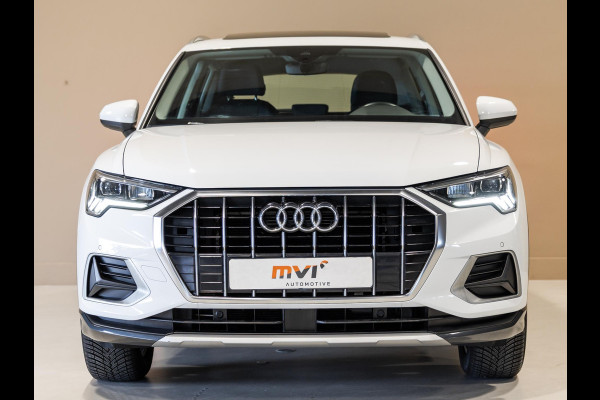 Audi Q3 35 TFSI Advanced / 150pk / Panorama dak / Stoelverwarming / Dodehoek herkenning / Achteruitrij camera /