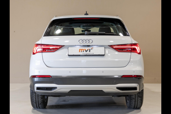 Audi Q3 35 TFSI Advanced / 150pk / Panorama dak / Stoelverwarming / Dodehoek herkenning / Achteruitrij camera /