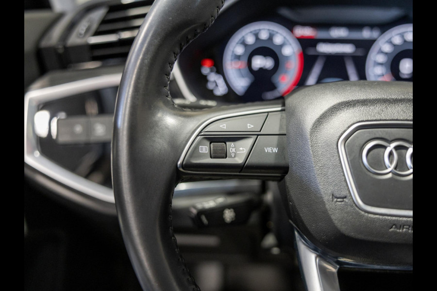 Audi Q3 35 TFSI Advanced / 150pk / Panorama dak / Stoelverwarming / Dodehoek herkenning / Achteruitrij camera /
