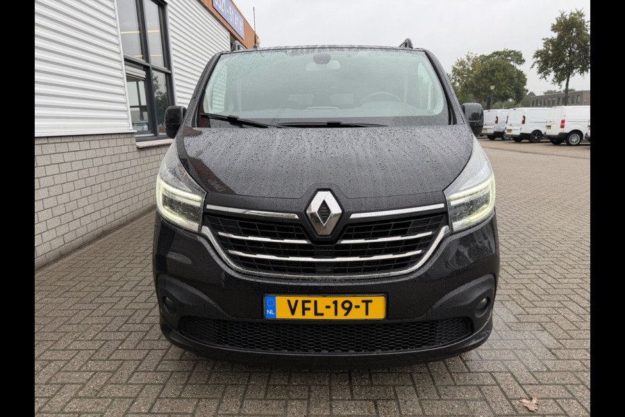Renault Trafic 2.0 dCi 145pk T29 L2H1 Luxe DC 5 persoons / vaste prijs rijklaar € 17.950 ex btw / lease vanaf € 302 / euro 6 / bpm vrij / zwart metallic / leer / airco / cruise / navi / camera !