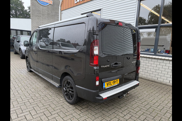 Renault Trafic 2.0 dCi 145pk T29 L2H1 Luxe DC 5 persoons / vaste prijs rijklaar € 17.950 ex btw / lease vanaf € 302 / euro 6 / bpm vrij / zwart metallic / leer / airco / cruise / navi / camera !