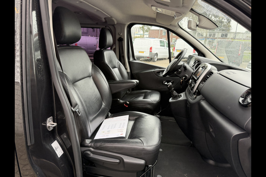 Renault Trafic 2.0 dCi 145pk T29 L2H1 Luxe DC 5 persoons / vaste prijs rijklaar € 17.950 ex btw / lease vanaf € 302 / euro 6 / bpm vrij / zwart metallic / leer / airco / cruise / navi / camera !